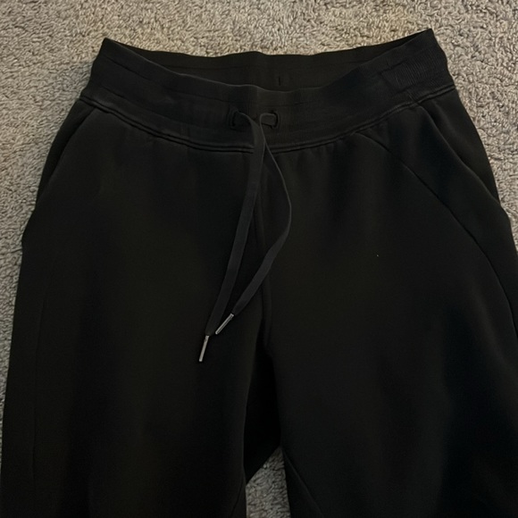 Lululemon Scuba high rise joggers - Picture 4 of 6